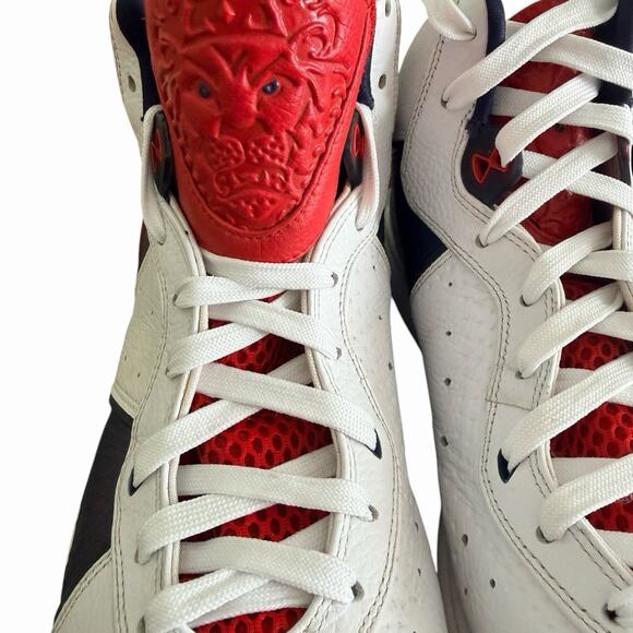 Athletic_Shoes
